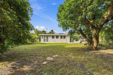 Villa ou maison à vendre à Miami, Floride: 5 chambres, 271.83 m2 № 2406104 - photo 5