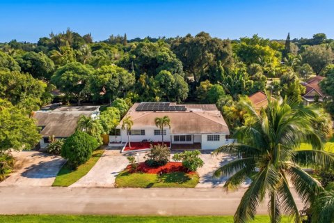 Villa ou maison à vendre à Miami, Floride: 5 chambres, 271.83 m2 № 2406104 - photo 19