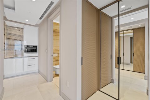 Condominio en alquiler en Sunny Isles Beach, Florida, 5 dormitorios, 353.31 m2 № 1874584 - foto 29