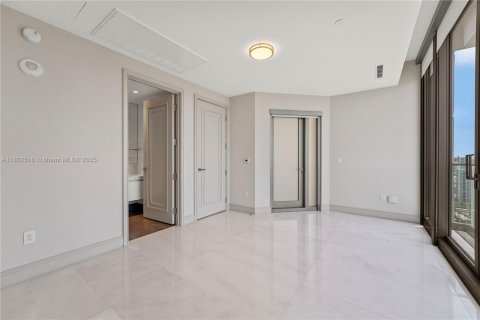 Condominio en alquiler en Sunny Isles Beach, Florida, 5 dormitorios, 353.31 m2 № 1874584 - foto 15