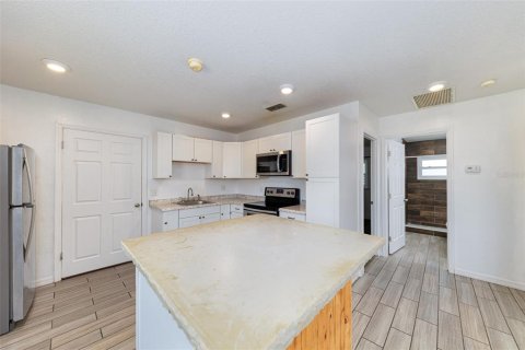 Casa en venta en Summerfield, Florida, 3 dormitorios, 109.25 m2 № 2107990 - foto 12