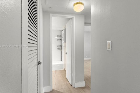 Copropriété à vendre à Hollywood, Floride: 2 chambres, 116.22 m2 № 2061342 - photo 16