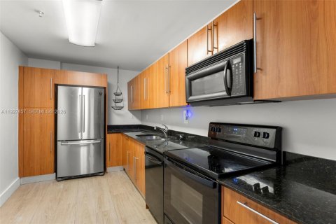 Copropriété à vendre à Hollywood, Floride: 2 chambres, 116.22 m2 № 2061342 - photo 4
