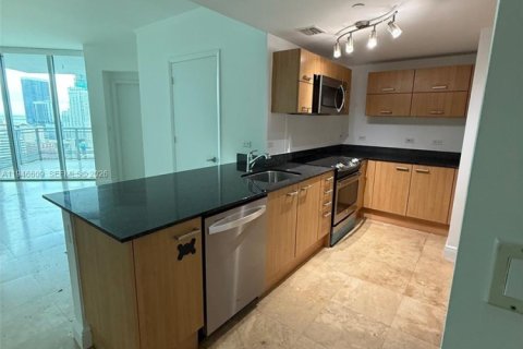 Condo in Miami, Florida, 2 bedrooms  № 2002828 - photo 2