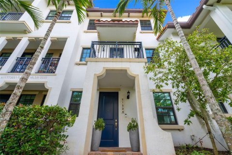 Adosado en venta en Pembroke Pines, Florida, 3 dormitorios, 178.28 m2 № 1707922 - foto 1