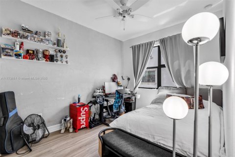 Adosado en venta en Pembroke Pines, Florida, 3 dormitorios, 178.28 m2 № 1707922 - foto 13