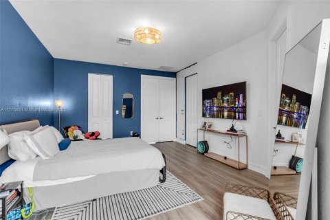 Adosado en venta en Pembroke Pines, Florida, 3 dormitorios, 178.28 m2 № 1707922 - foto 16