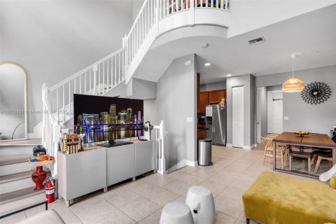 Adosado en venta en Pembroke Pines, Florida, 3 dormitorios, 178.28 m2 № 1707922 - foto 7
