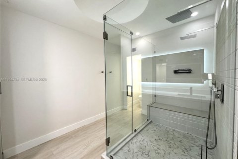 Adosado en alquiler en Miami Lakes, Florida, 2 dormitorios, 135.64 m2 № 2026064 - foto 15