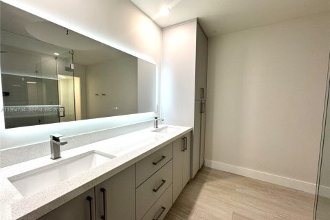 Adosado en alquiler en Miami Lakes, Florida, 2 dormitorios, 135.64 m2 № 2026064 - foto 18