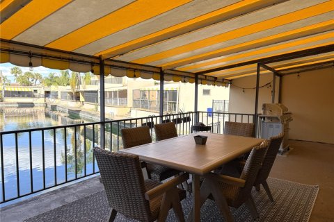 Adosado en alquiler en Miami Lakes, Florida, 2 dormitorios, 135.64 m2 № 2026064 - foto 29