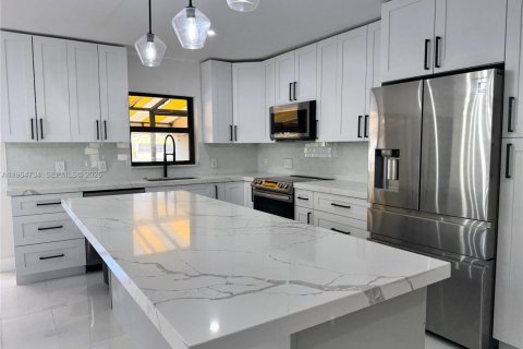 Adosado en alquiler en Miami Lakes, Florida, 2 dormitorios, 135.64 m2 № 2026064 - foto 8