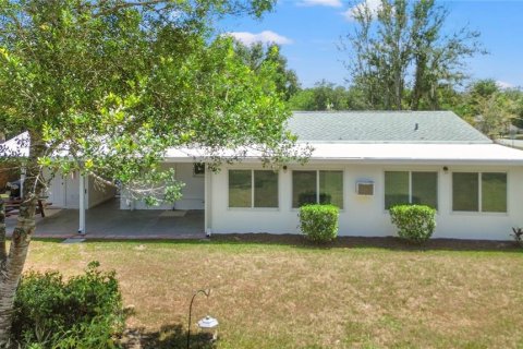 House in Citrus Springs, Florida 2 bedrooms, 122.17 sq.m. № 1912174 - photo 22