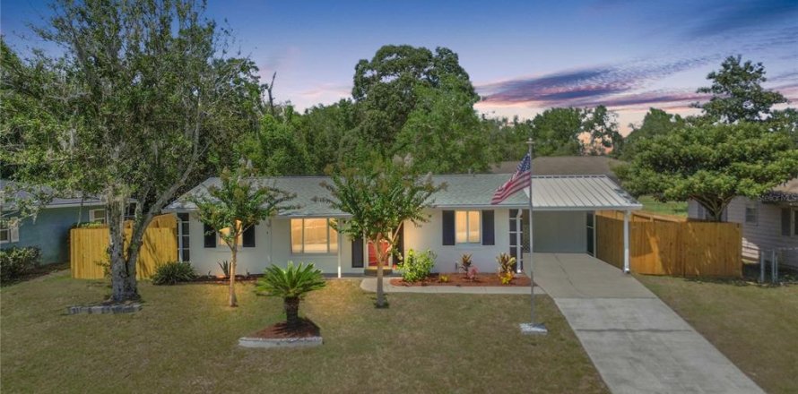 House in Citrus Springs, Florida 2 bedrooms, 122.17 sq.m. № 1912174