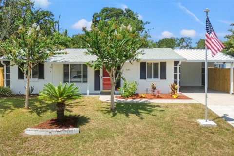 House in Citrus Springs, Florida 2 bedrooms, 122.17 sq.m. № 1912174 - photo 2