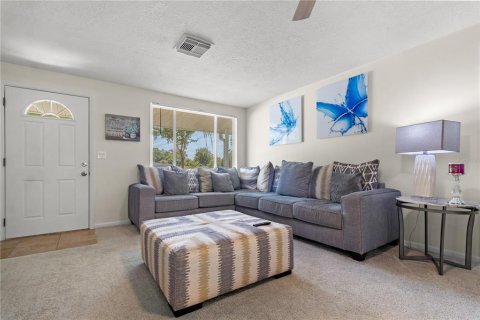 House in Citrus Springs, Florida 2 bedrooms, 122.17 sq.m. № 1912174 - photo 4