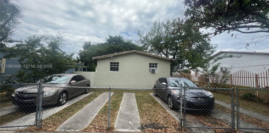 Коммерческая недвижимость в Майами, Флорида 122.63м2 № 2050075