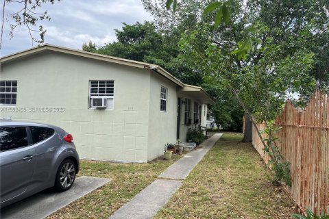 Купить коммерческую недвижимость в Майами, Флорида 122.63м2, № 2050075 - фото 4