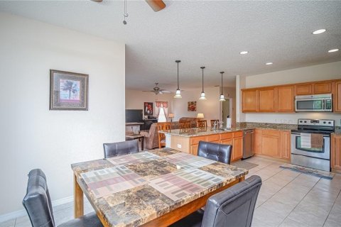 Casa en venta en Kissimmee, Florida, 4 dormitorios, 264.49 m2 № 1880710 - foto 6