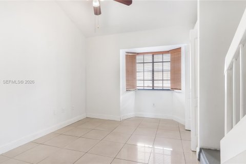 Condo in Miami, Florida, 3 bedrooms  № 2023471 - photo 26