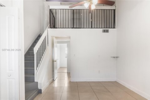 Condo in Miami, Florida, 3 bedrooms  № 2023471 - photo 28