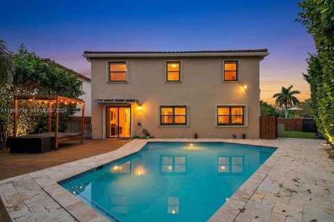 Купить виллу или дом в Майами, Флорида 5 спален, 227.05м2, № 2049071 - фото 3