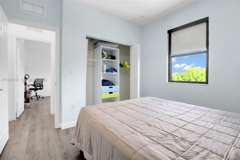 Купить виллу или дом в Майами, Флорида 5 спален, 227.05м2, № 2049071 - фото 24