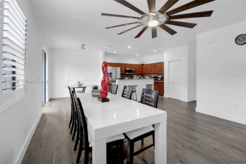 Купить виллу или дом в Майами, Флорида 5 спален, 227.05м2, № 2049071 - фото 14