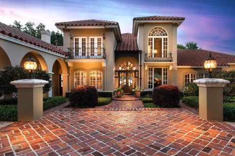 House in Longwood, Florida 5 bedrooms, 465.63 sq.m. № 2235879