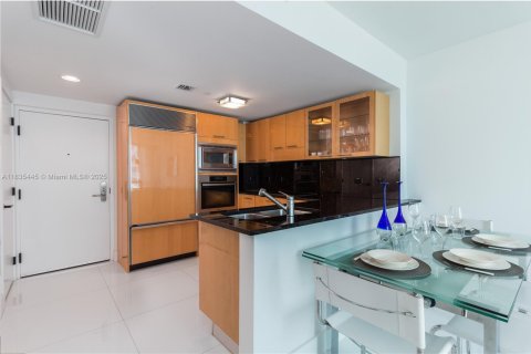Condominio en venta en Miami Beach, Florida, 1 dormitorio, 61.5 m2 № 2076880 - foto 5