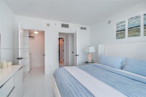 Condominio en venta en Miami Beach, Florida, 1 dormitorio, 61.5 m2 № 2076880 - foto 8