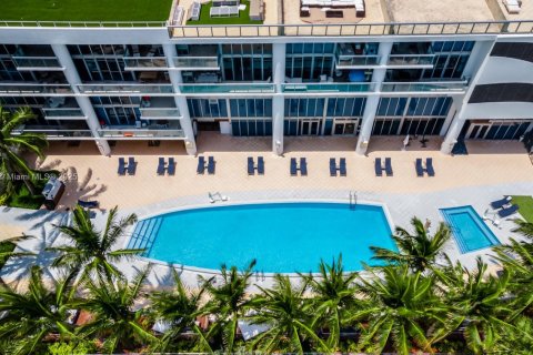 Condominio en venta en Miami Beach, Florida, 1 dormitorio, 61.5 m2 № 2076880 - foto 14