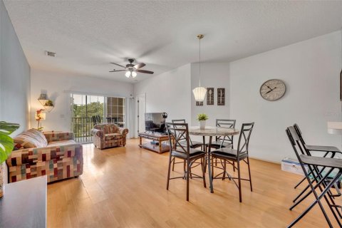 Condo in Orlando, Florida, 2 bedrooms  № 1785570 - photo 3