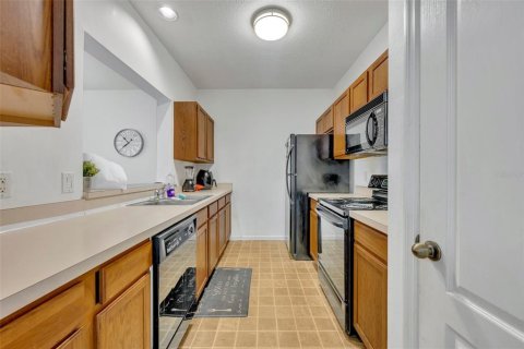 Condo in Orlando, Florida, 2 bedrooms  № 1785570 - photo 13
