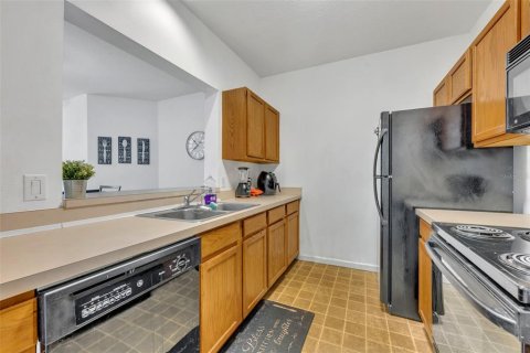 Condo in Orlando, Florida, 2 bedrooms  № 1785570 - photo 12