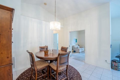 Condo in Palm Coast, Florida, 3 bedrooms № 2230949 - photo 9