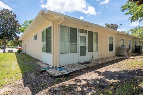 Condo in Palm Coast, Florida, 3 bedrooms № 2230949 - photo 29