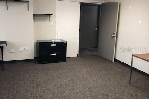 Propiedad comercial en alquiler en Tampa, Florida, 37.16 m2 № 1357604 - foto 7