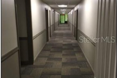 Propiedad comercial en alquiler en Tampa, Florida, 37.16 m2 № 1357604 - foto 3