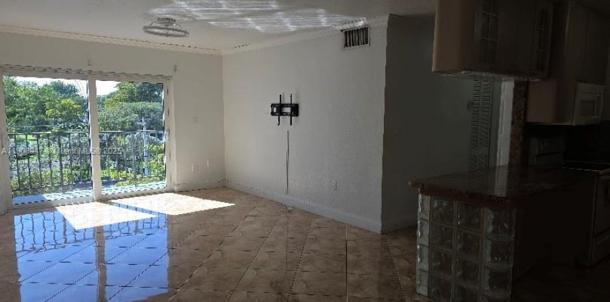 Квартира в Майами, Флорида 2 спальни, 79.15м2 № 1957016