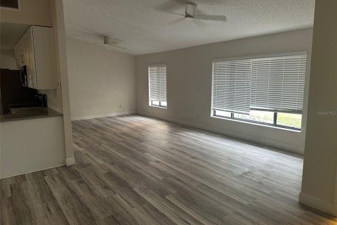 House in Orlando, Florida 3 bedrooms, 172.8 sq.m. № 1869647 - photo 6