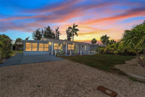 Casa en venta en Punta Gorda, Florida, 3 dormitorios, 128.21 m2 № 1800128 - foto 4