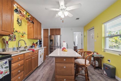 Casa en venta en Punta Gorda, Florida, 3 dormitorios, 128.21 m2 № 1800128 - foto 13