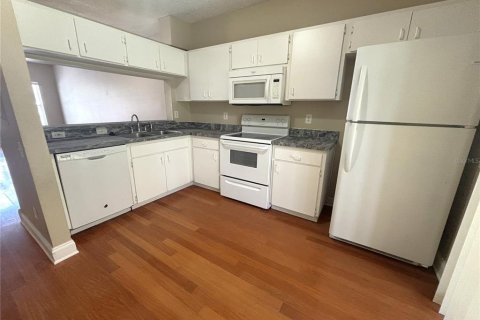 Touwnhouse à louer à Tampa, Floride: 2 chambres, 110 m2 № 2167802 - photo 5