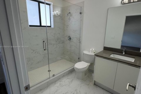 Townhouse in Florida City, Florida 3 bedrooms № 1862053 - photo 7