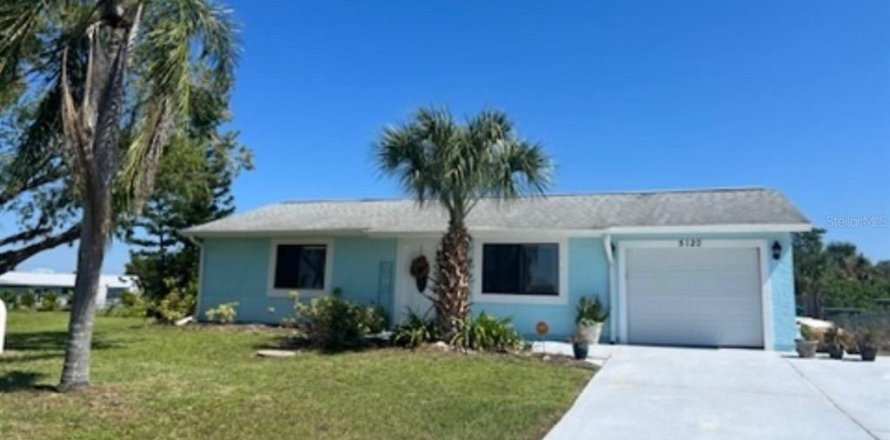 Villa ou maison à Port Charlotte, Floride 2 chambres, 103.68 m2 № 2213366