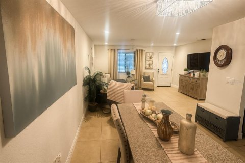 Villa ou maison à vendre à Port Charlotte, Floride: 2 chambres, 103.68 m2 № 2213366 - photo 3