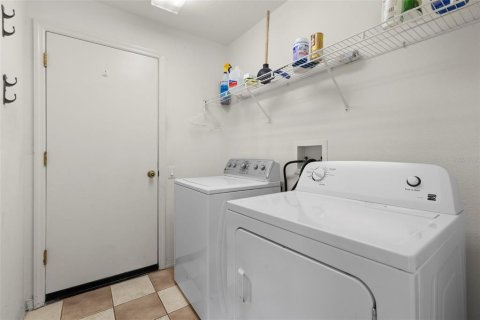 Casa en venta en Land O' Lakes, Florida, 4 dormitorios, 222.22 m2 № 1654078 - foto 27
