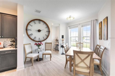 Townhouse in Apopka, Florida 3 bedrooms, 193.52 sq.m. № 1735099 - photo 5