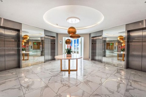 Copropriété à vendre à Bal Harbour, Floride: 2 chambres, 119.01 m2 № 1935521 - photo 20